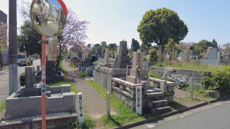 青山霊園の外国人墓地 | Aoyama walking