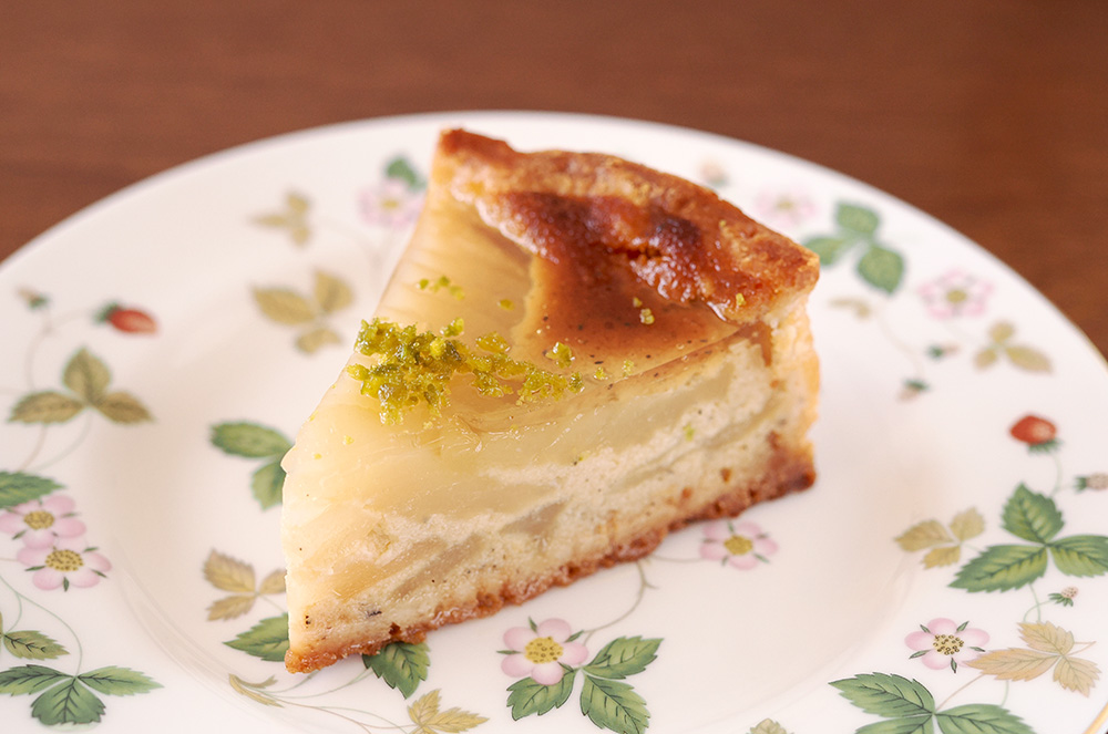 Ginza Sembikiya Pear and Tea Tart