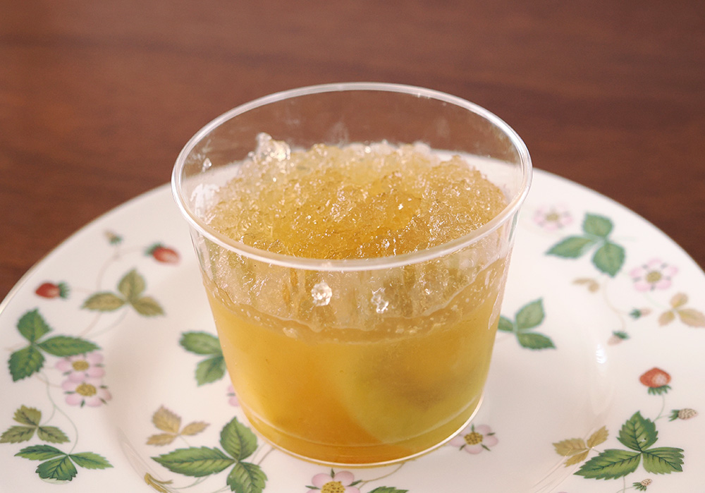 Seijo Ishii Frozen Oolong Tea and Three Kinds of Fruit with Jasmine Jelly