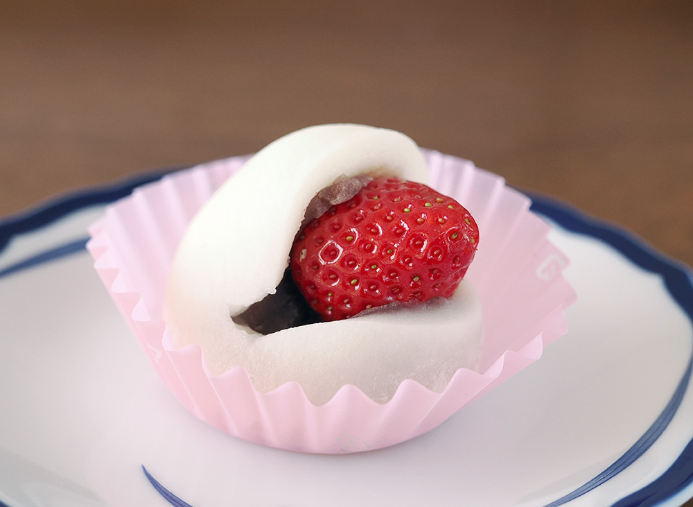 UMEZONO Strawberry Daifuku