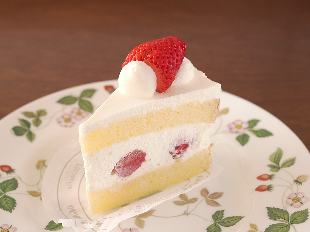 Paris Ogawaken Strawberry Shortcake